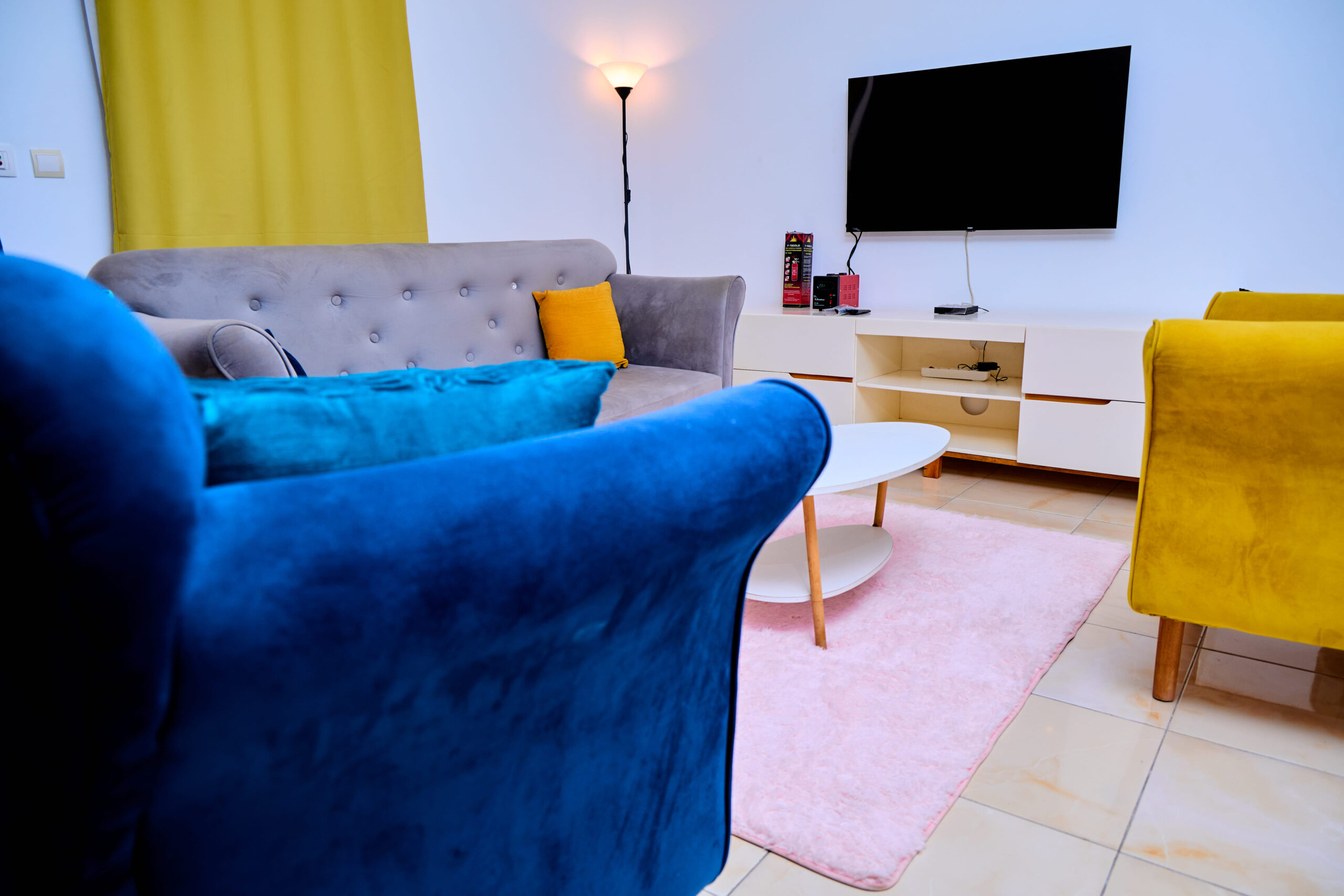 Breeze Residence, Modeste Nouveau Goudron